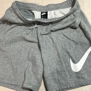 Nike Sportswear Club Shorts